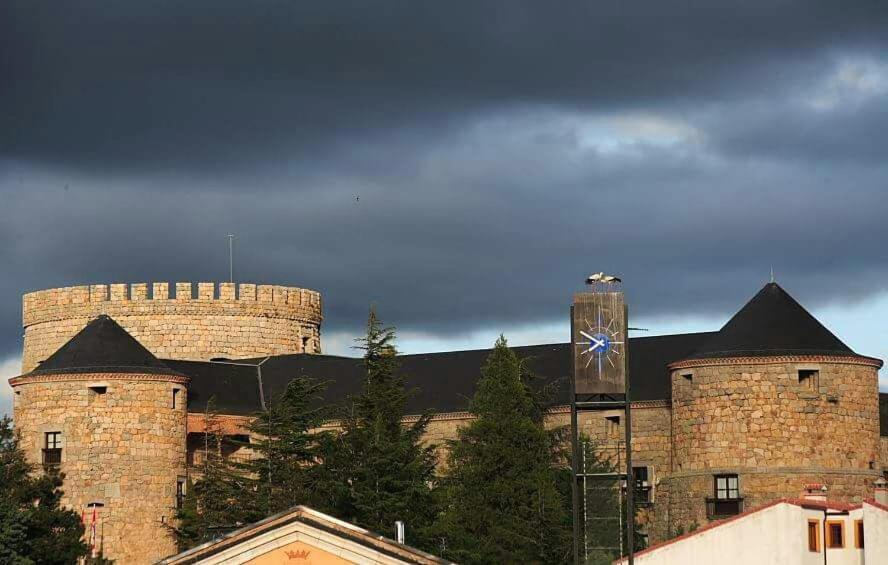 Apartamento Castilla Лас-Навас-дель-Маркес Екстер'єр фото
